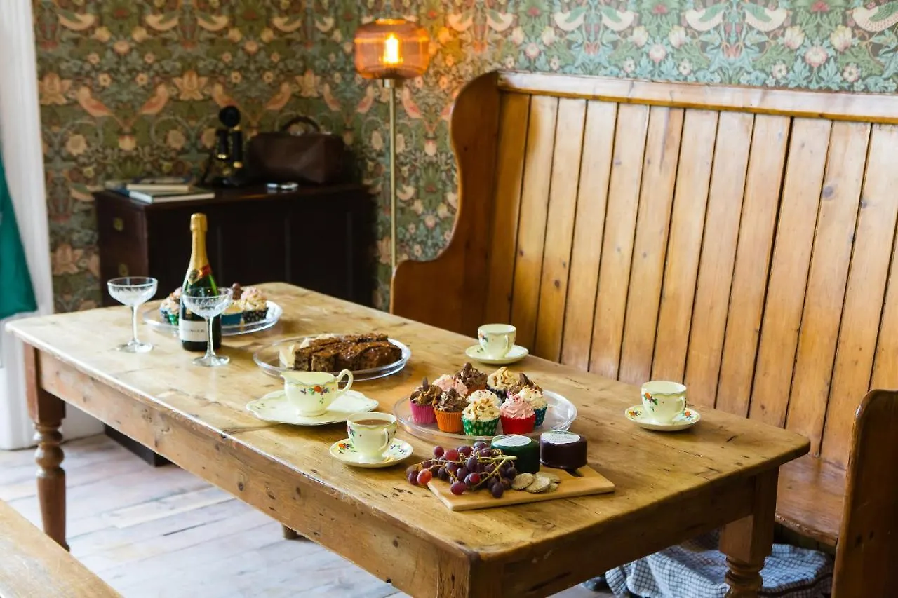 Skeldale House 'All Creatures Great & Small' By Luxury Travel Emporium- Luxury Apartments & Studios In Askrigg, Yorkshire Dales 3*, אסקריג