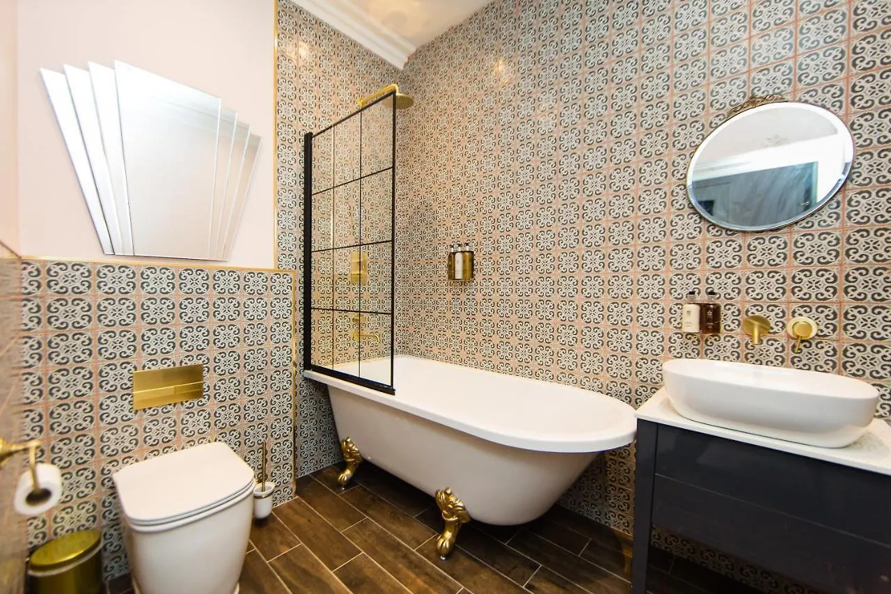 מלון דירות Skeldale House 'All Creatures Great & Small' By Luxury Travel Emporium- Luxury Apartments & Studios In Askrigg, Yorkshire Dales