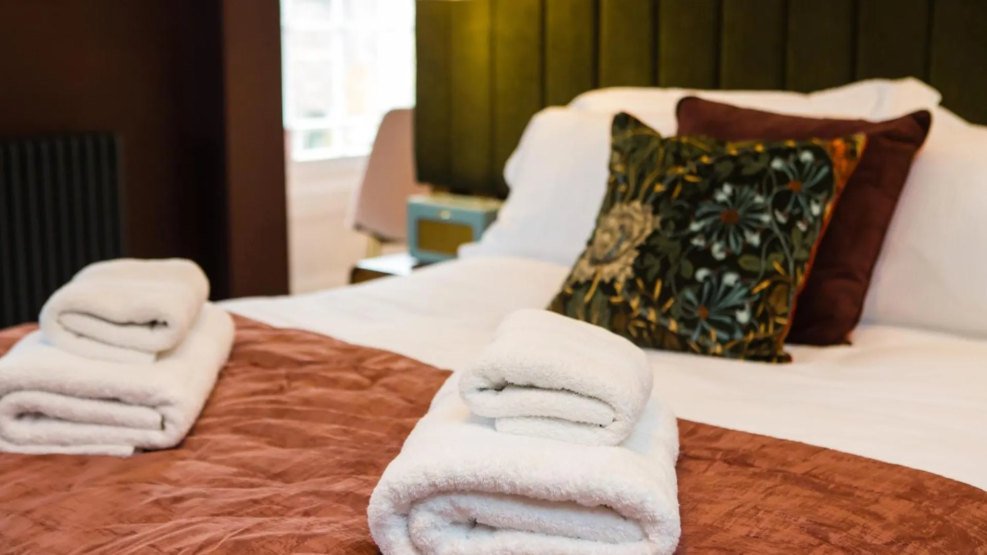 Skeldale House 'All Creatures Great & Small' By Luxury Travel Emporium- Luxury Apartments & Studios In Askrigg, Yorkshire Dales בריטניה