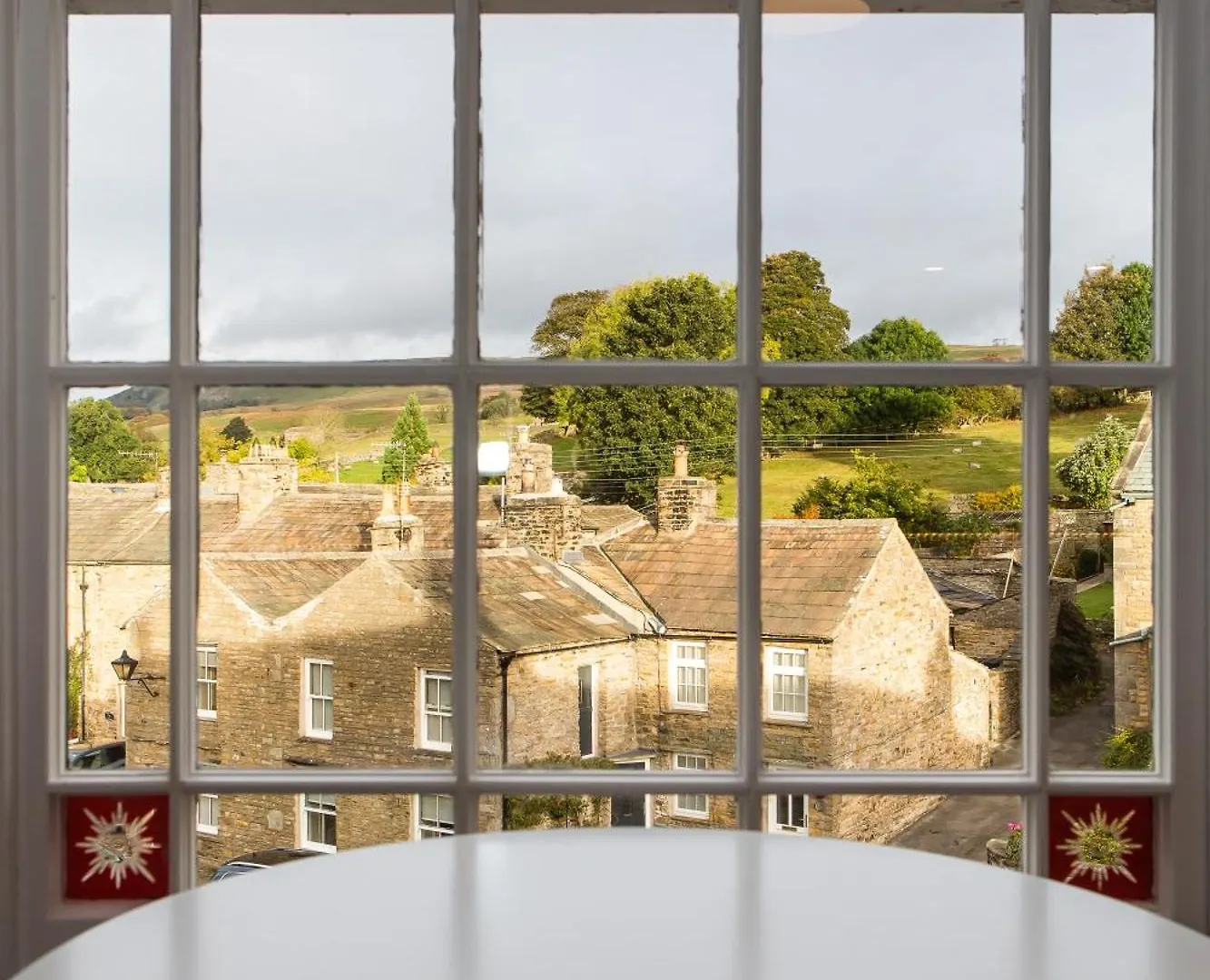 Skeldale House 'All Creatures Great & Small' By Luxury Travel Emporium- Luxury Apartments & Studios In Askrigg, Yorkshire Dales מלון דירות