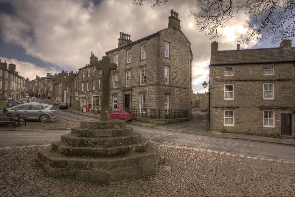 Skeldale House 'All Creatures Great & Small' By Luxury Travel Emporium- Luxury Apartments & Studios In Askrigg, Yorkshire Dales מלון דירות