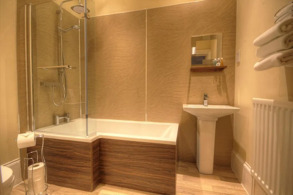 Skeldale House 'All Creatures Great & Small' By Luxury Travel Emporium- Luxury Apartments & Studios In Askrigg, Yorkshire Dales מלון דירות